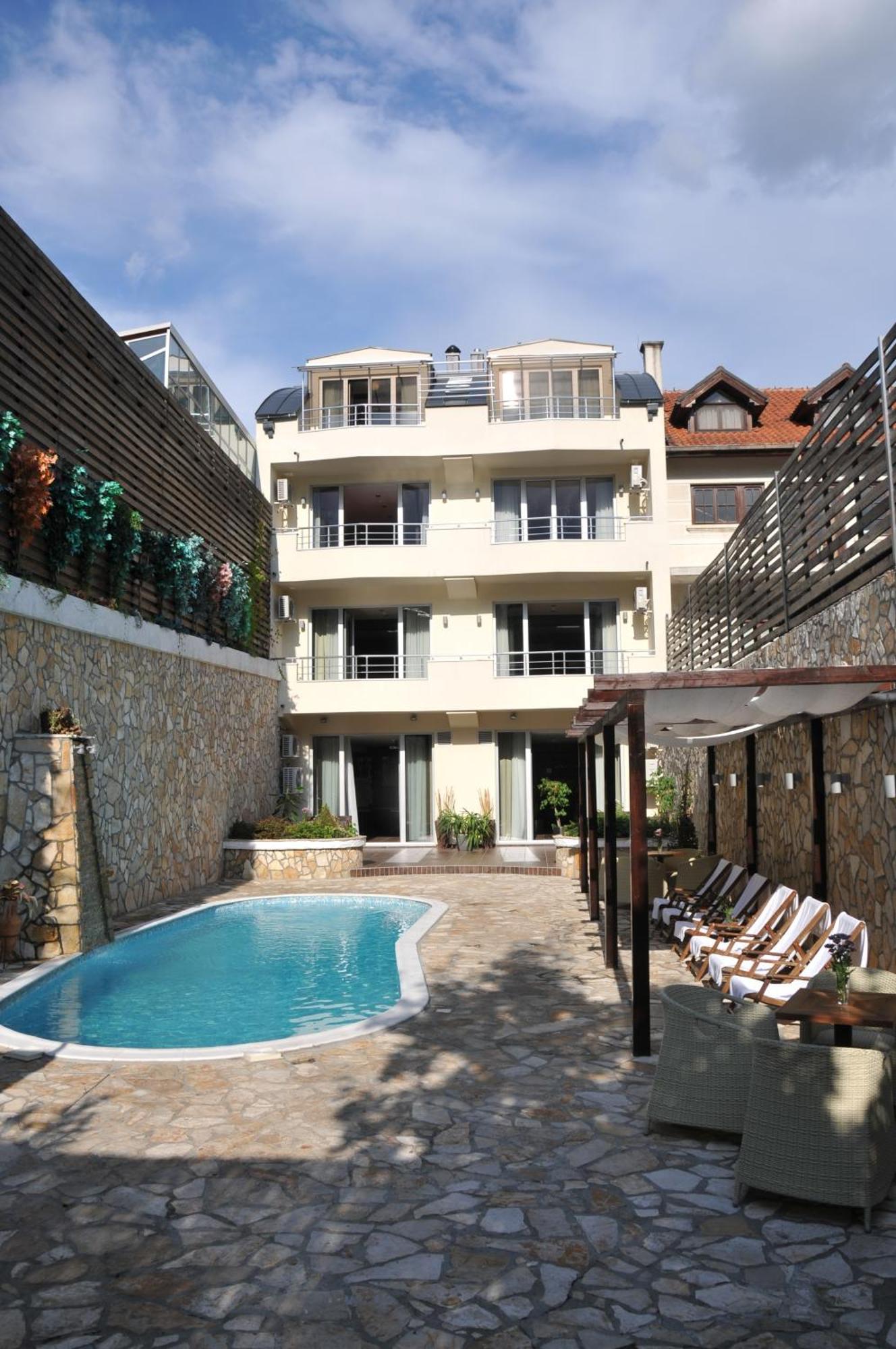 Belgrade Boutique House Bed & Breakfast ภายนอก รูปภาพ