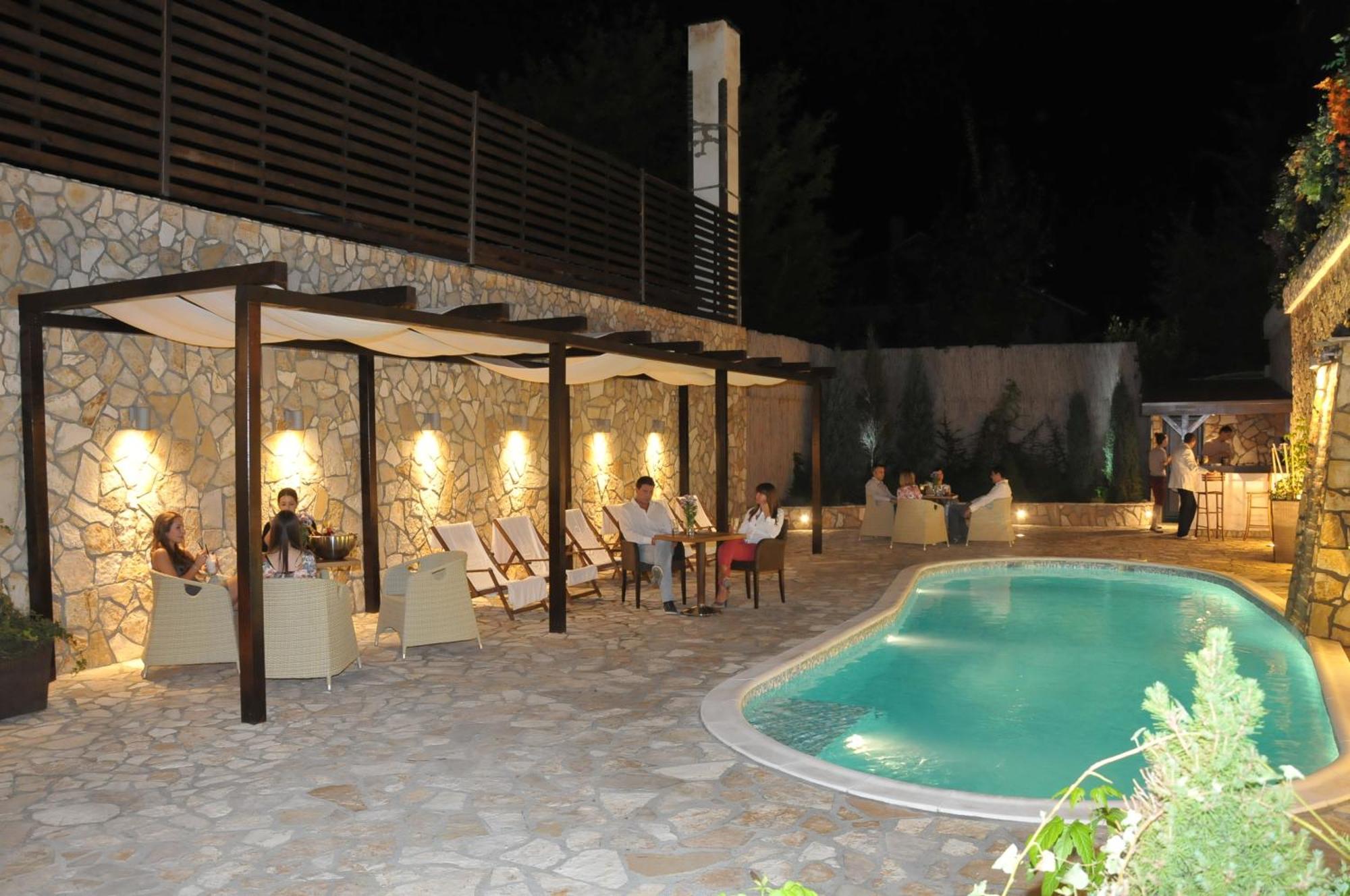 Belgrade Boutique House Bed & Breakfast ภายนอก รูปภาพ